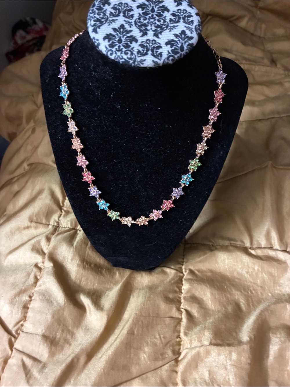 Multicolor Crystal Star Link Necklace - Elegant Women's Necklace